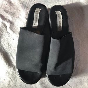 Steve Madden retro slinky Platform sandal